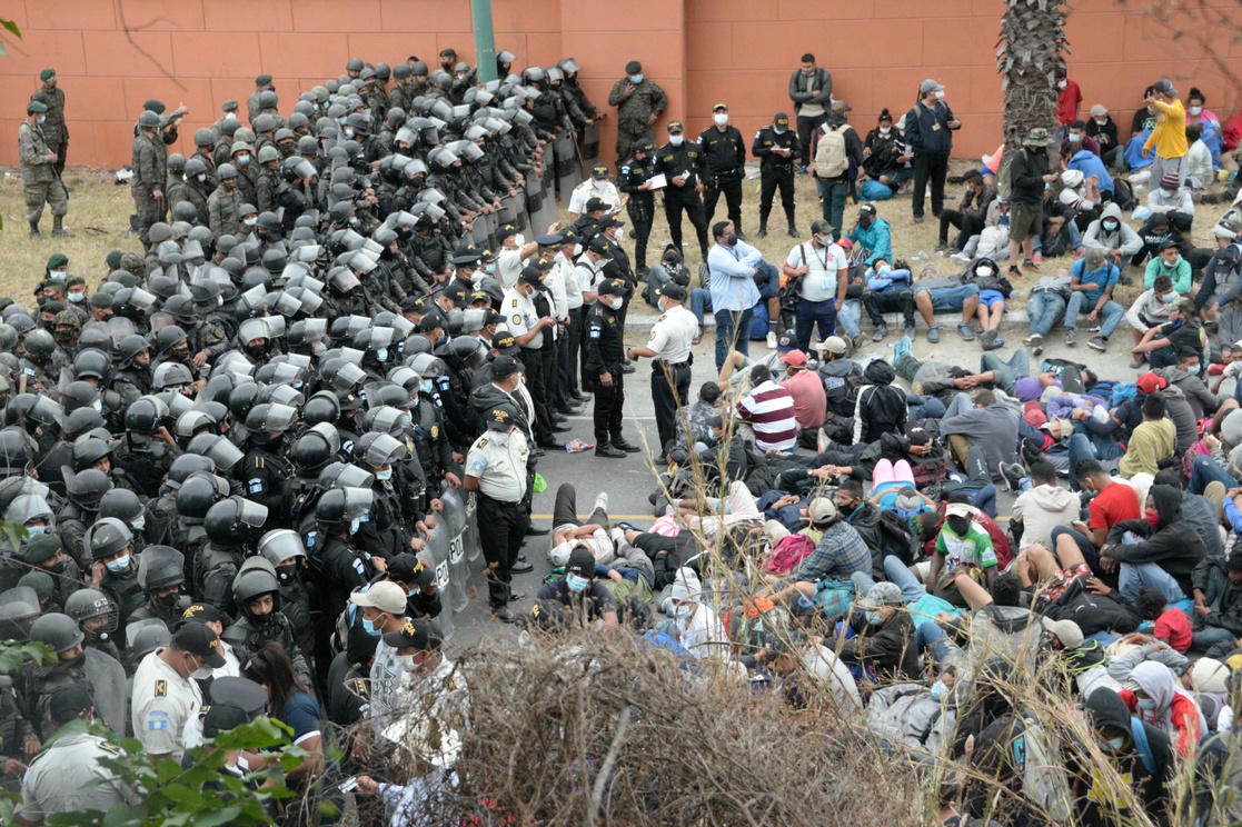 La Jornada Maya Internacional Afp Con gas lacrim geno